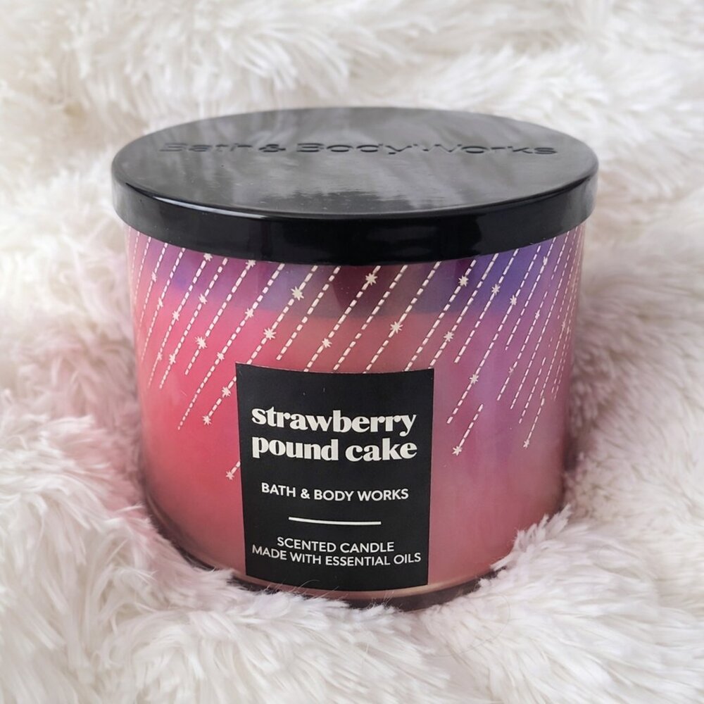 Bath & Body Works Strawberry Pound Cake 3-Wick Candle Candle Day Exclusive